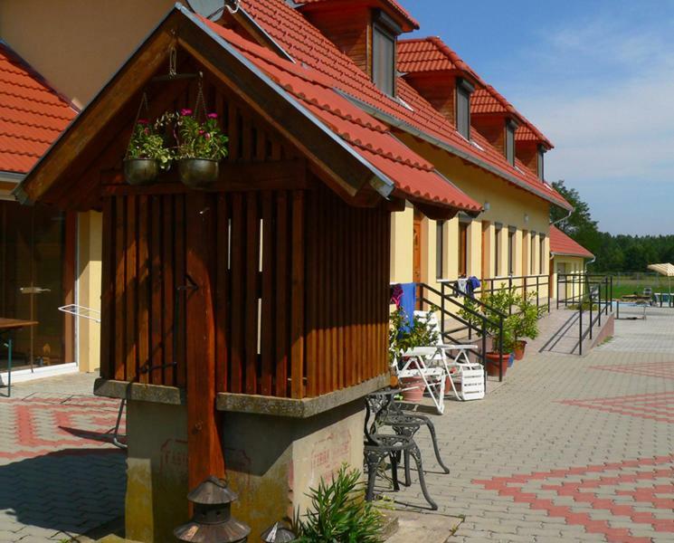 S'Schnoganeschd Villa Nemesvid Luaran gambar